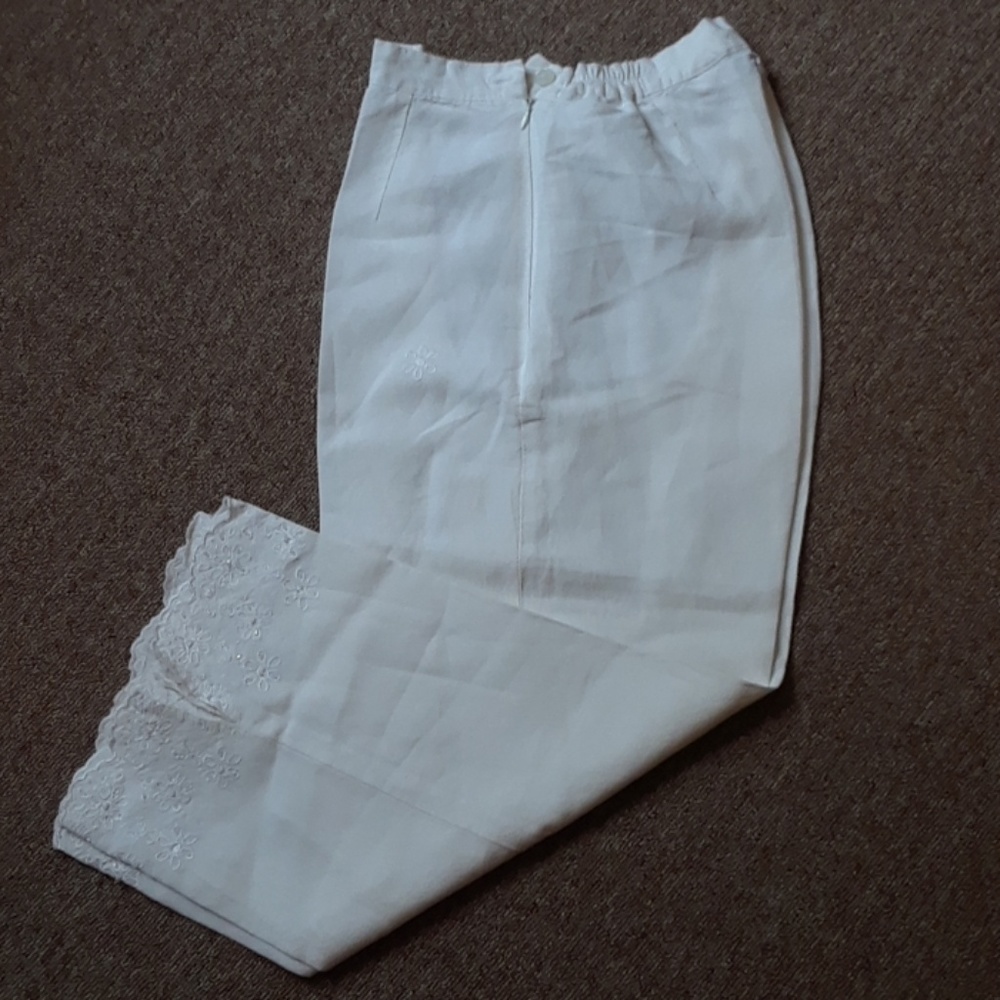 Women's pants. White size S Kaktus